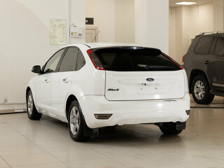 2008 Ford Focus II, белый, 500000 рублей, вид 4