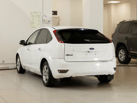 2008 Ford Focus II, белый, 500000 рублей, вид 4