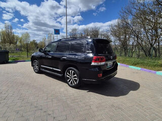 2018 Toyota Land Cruiser 200 Series Рестайлинг 2, чёрный, 8700000 рублей, вид 3