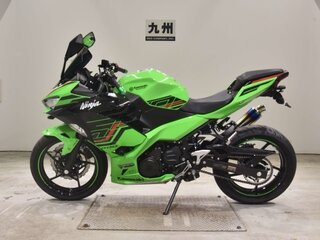 2023 Kawasaki Ninja 400, зелёный, 570000 рублей, вид 1