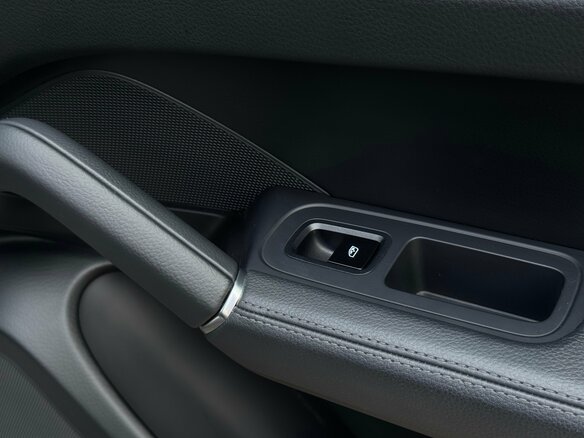 2021 Porsche Cayenne III, чёрный, 9200000 рублей - вид 31