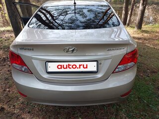 2013 Hyundai Solaris I, бежевый, 557000 рублей, вид 4