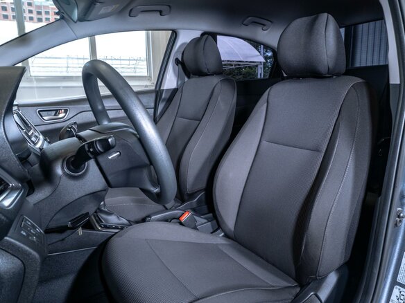 2020 Hyundai Solaris II, серый, 1675000 рублей - вид 12
