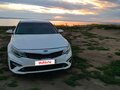 2019 Kia Optima IV Рестайлинг, белый, 1195000 рублей - вид 4
