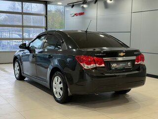 2011 Chevrolet Cruze I, чёрный, 815000 рублей, вид 4