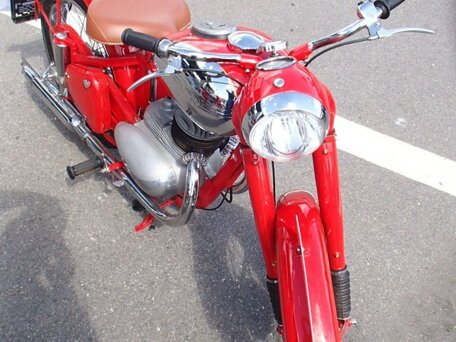 1952 Jawa 250, красный, 2000000 рублей, вид 3