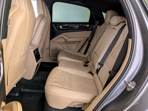 2021 Porsche Cayenne III, серый, 7750000 рублей - вид 12