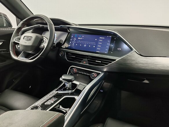 2023 Geely Tugella I Рестайлинг, чёрный, 2589000 рублей - вид 16