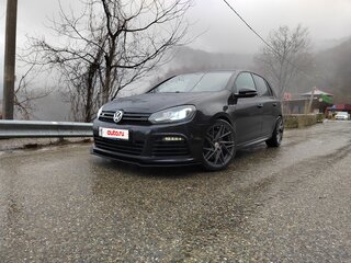 2012 Volkswagen Golf R VI, чёрный, 1980000 рублей, вид 1