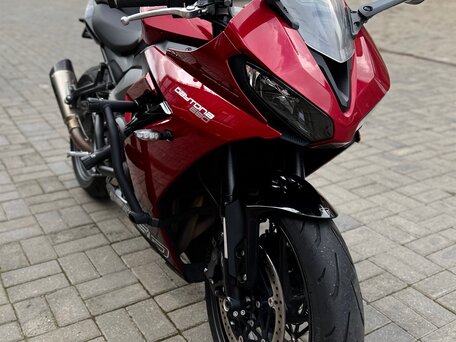 2024 Triumph Daytona 660, красный, 950000 рублей, вид 2