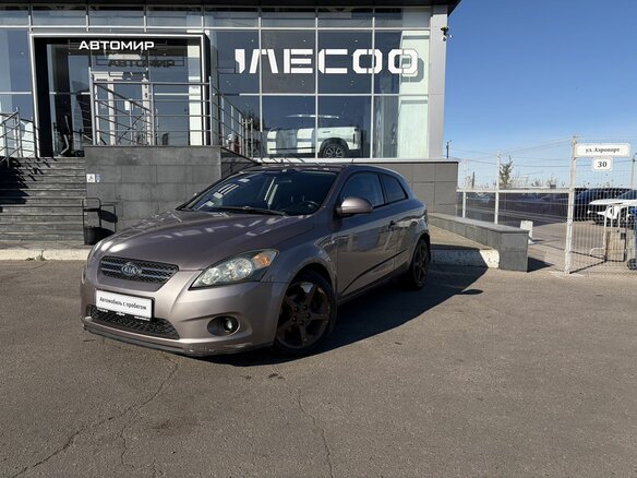 2009 Kia Ceed I, бежевый, 645000 рублей