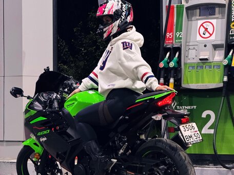 2022 Kawasaki Ninja 400, зелёный, 600000 рублей, вид 5