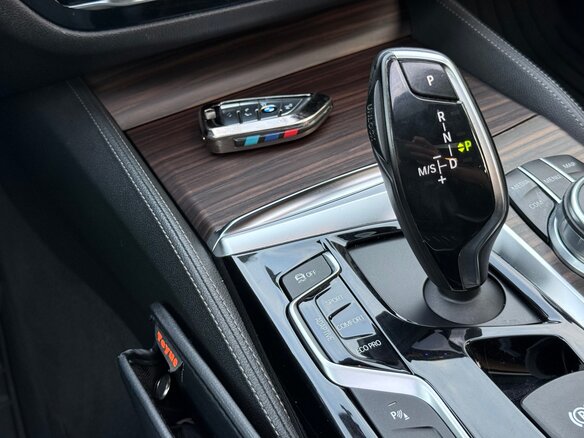 2018 BMW 6 серии Gran Turismo 630d xDrive IV (G32), белый, 4850000 рублей - вид 28