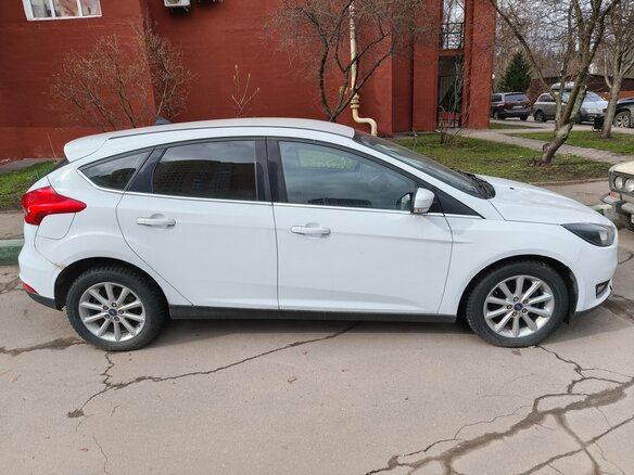 2017 Ford Focus III Рестайлинг, белый, 845000 рублей - вид 2