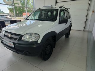 2019 Chevrolet Niva I Рестайлинг, белый, 750000 рублей, вид 1
