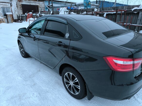 2018 Lada (ВАЗ) Vesta I, чёрный, 940000 рублей - вид 3
