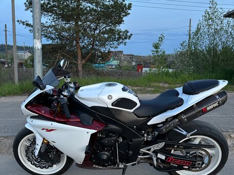 2009 Yamaha YZF-R1, белый, 890000 рублей, вид 4
