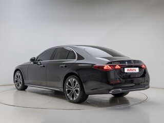 2026 Mercedes-Benz E-Класс 220 d VI (W214, S214), серый, 7830000 рублей, вид 2