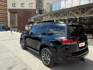 2022 Toyota Land Cruiser 300 Series, чёрный, 10500000 рублей, вид 5