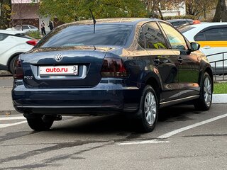 2016 Volkswagen Polo V Рестайлинг, синий, 1250000 рублей, вид 4