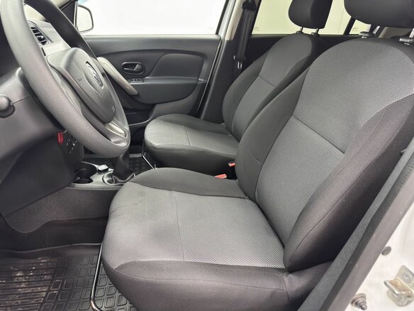 2016 Renault Logan II, белый, 690000 рублей - вид 7