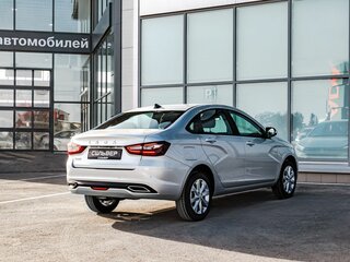 2026 Lada (ВАЗ) Vesta I Рестайлинг (NG), серебристый, 1805000 рублей, вид 2