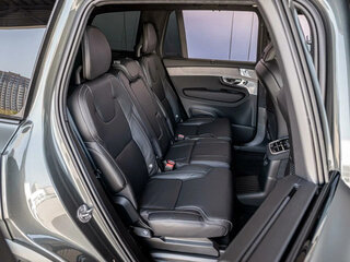 2026 Volvo XC90 T8 II Рестайлинг 2, серебристый, 13500000 рублей, вид 3