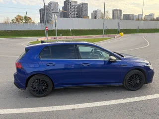 2021 Volkswagen Golf VIII, синий, 2250000 рублей, вид 3