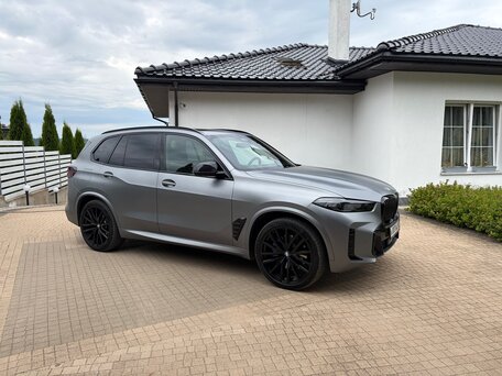 2023 BMW X5 40i IV (G05/G18) Рестайлинг, серый, 9390000 рублей, вид 5