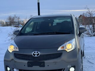 2015 Toyota Ractis II, коричневый, 950000 рублей, вид 2