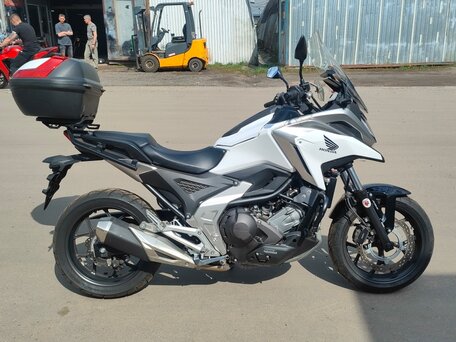 2023 Honda NC 750X, белый, 1049000 рублей, вид 4
