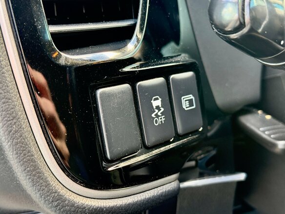 2013 Mitsubishi Outlander III, серебристый - вид 15