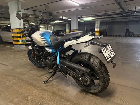 2025 Royal Enfield Guerrilla 450, белый, 450000 рублей, вид 4