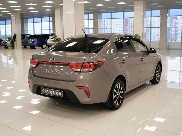 2018 Kia Rio IV, коричневый - вид 1