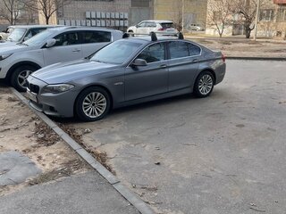 2011 BMW 5 серии 530d xDrive VI (F10/F11/F07), серый, 1350000 рублей, вид 3