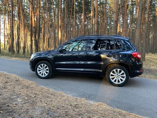 2010 Volkswagen Tiguan I, чёрный, 830000 рублей, вид 5
