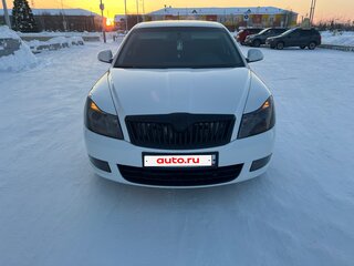 2012 Skoda Octavia II (A5) Рестайлинг, белый, 900000 рублей, вид 3