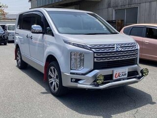 2022 Mitsubishi Delica D:5 I Рестайлинг, белый, 2750000 рублей, вид 3