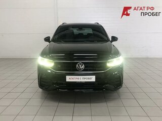 2021 Volkswagen Tiguan II Рестайлинг, чёрный, 3640000 рублей, вид 2