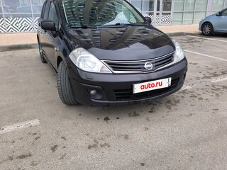 2011 Nissan Tiida I Рестайлинг, коричневый, 780000 рублей, вид 4