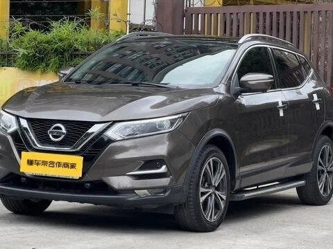 Открыть фотографии: Nissan Qashqai II Рестайлинг
