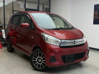 2017 Nissan Dayz I Рестайлинг, красный, 700000 рублей, вид 3