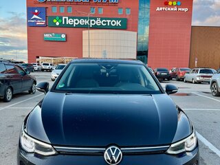 2020 Volkswagen Golf VIII, чёрный, 2050000 рублей, вид 3