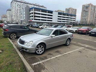 2004 Mercedes-Benz E-Класс 320 III (W211, S211), серебристый, 1280000 рублей, вид 2