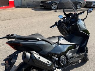 2022 Yamaha TMAX, серый, 1300000 рублей, вид 4