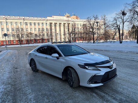 2023 Toyota Camry US Market VIII (XV70) Рестайлинг, белый, 4190000 рублей, вид 3