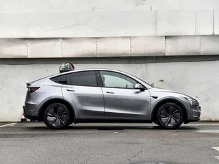 2026 Tesla Model Y Long Range I Рестайлинг, серебристый, 6200000 рублей, вид 4