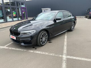 2019 BMW 5 серии 530e VII (G30/G31/G38), чёрный, 3550000 рублей, вид 1