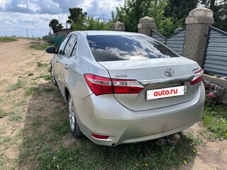 2014 Toyota Corolla XI (E160, E170, E180), серебристый, 1400000 рублей, вид 2