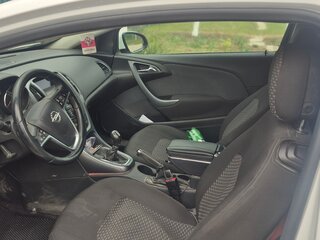 2012 Opel Astra GTC J Рестайлинг, белый, 750000 рублей, вид 5